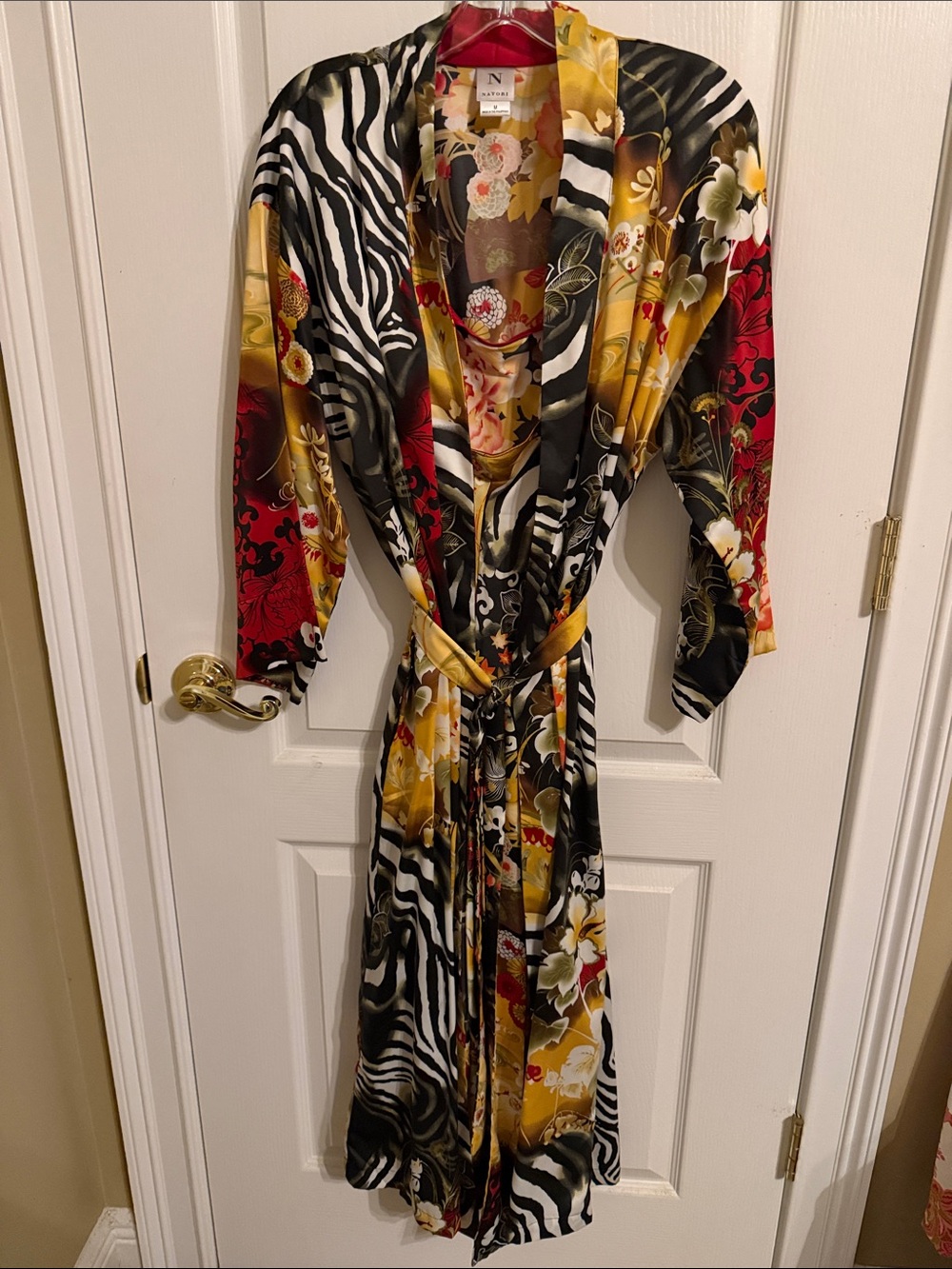 Natori Floral & Zebra Print Kimono Robe and Nightgown in Black, Gold & Red - Picture 1 of 2